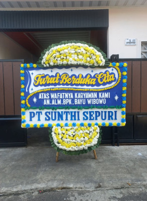 Papan Bunga Duka di Teluk Belengkong