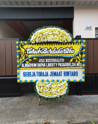 Papan Bunga Duka di Teluk Belengkong
